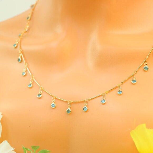 Minimalist Necklace, Sleek & Modern Design, Women’s Fashion, YC110500-N - Picture 5 of 10